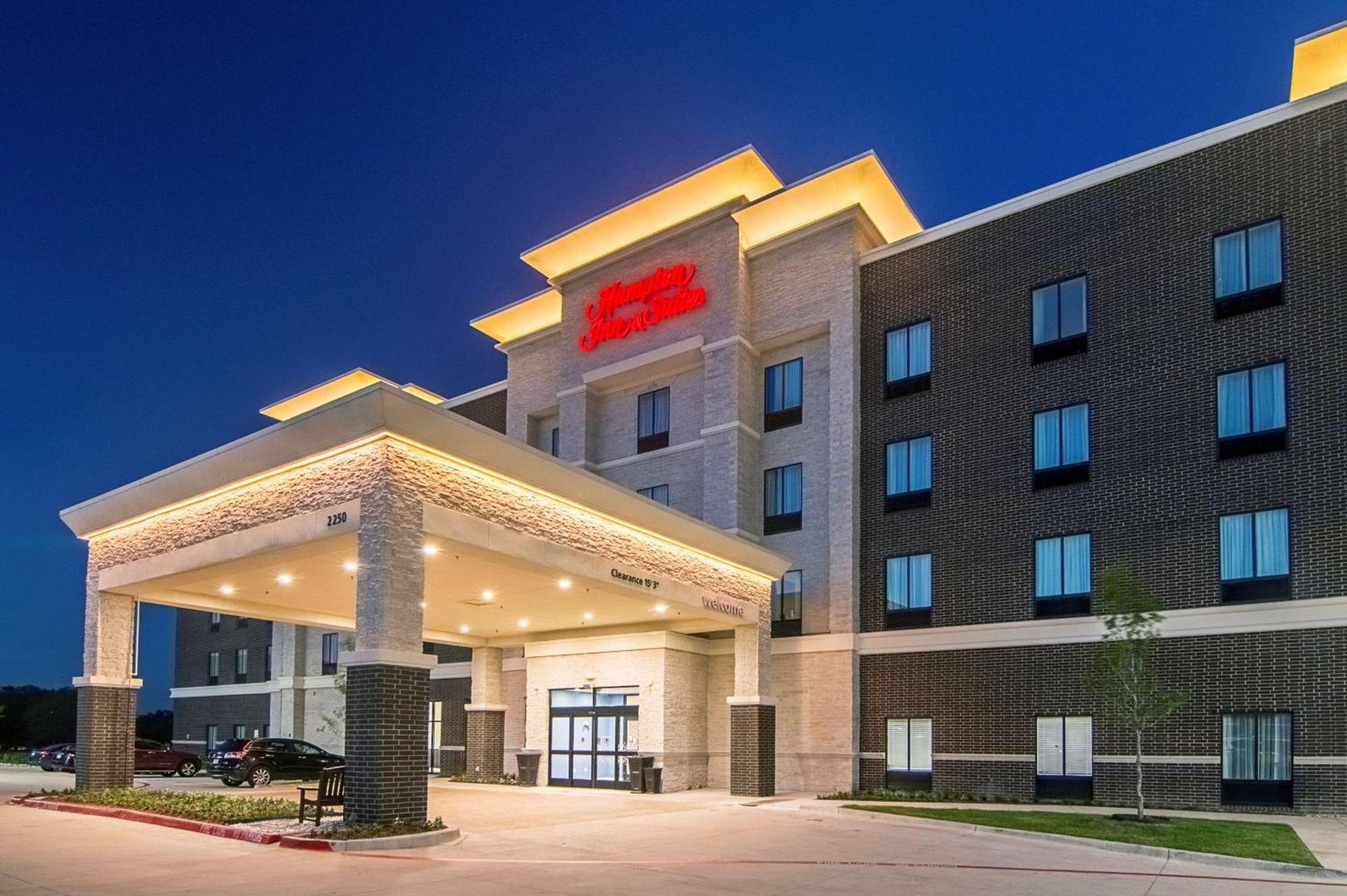 Hampton Inn & Suites-Dallas/Richardson Exterior photo