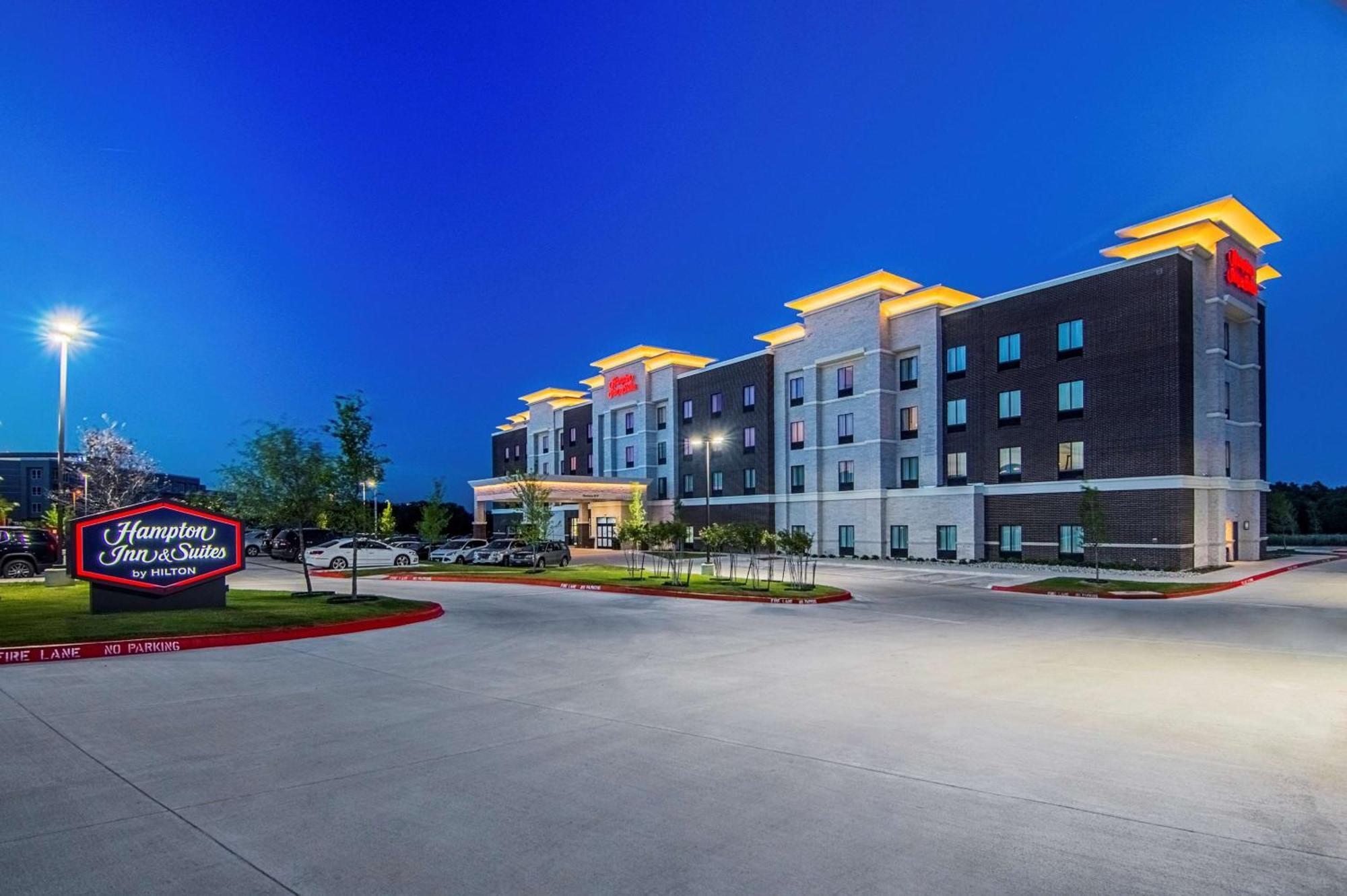 Hampton Inn & Suites-Dallas/Richardson Exterior photo